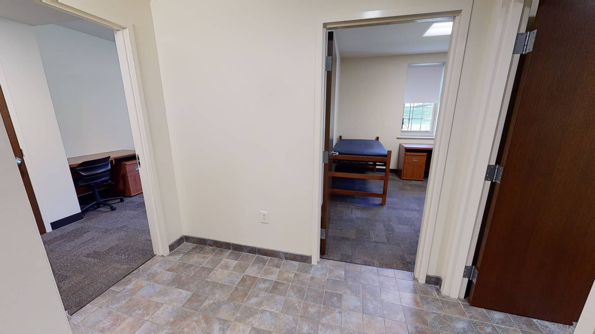 Westhampton Hall Single/Double Suite